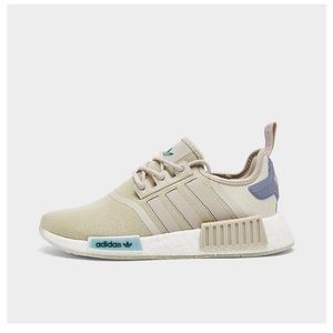 NIB. Women’s Adidas NMD r1